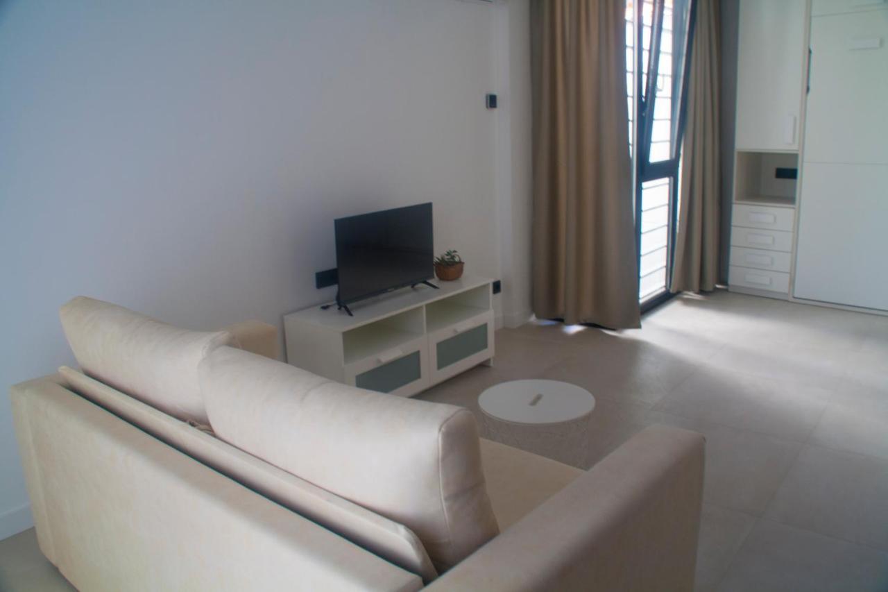 Apartamentos Las Pasaeras Монтеэрмосо Экстерьер фото